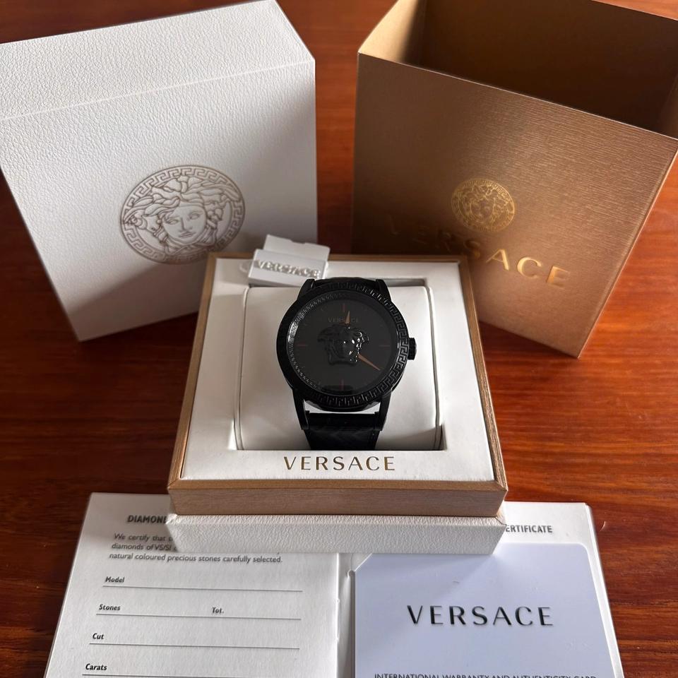 Versace Mainline Uhr Palazzo Empire Black on Black Medusa