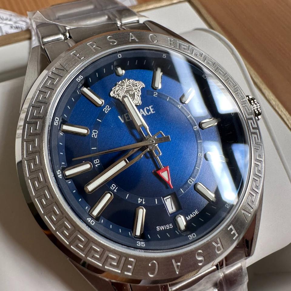 Versace Uhr GMT V-Code Diver Baroque Medusa Swiss CLG