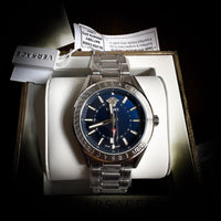 Versace Uhr GMT V-Code Diver Baroque Medusa Swiss CLG