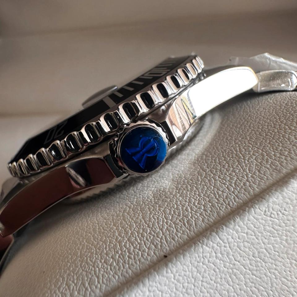 Revue Thommen Uhr Automatik Diver Datejust ETA Swiss Mad