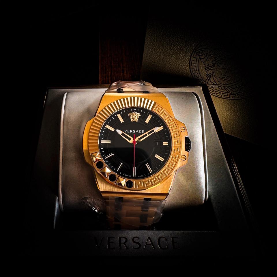 Versace Mainline Uhr Chain React Gold Medusa Swiss
