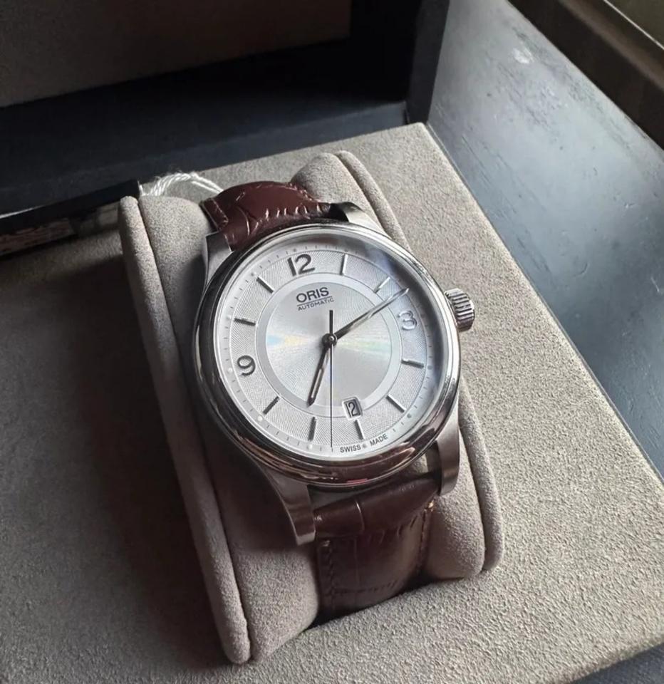 Oris Uhr Classic Date Automatik Swiss Made Full Set