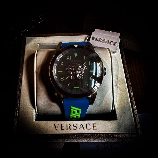 Versace Palazzo Pop Uhr Medusa Electric Blue Swiss Made