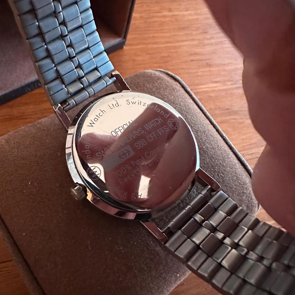 Modaine Eco Quartz Uhr Swiss Bahnhofsuhr SBB Bauhaus ETA