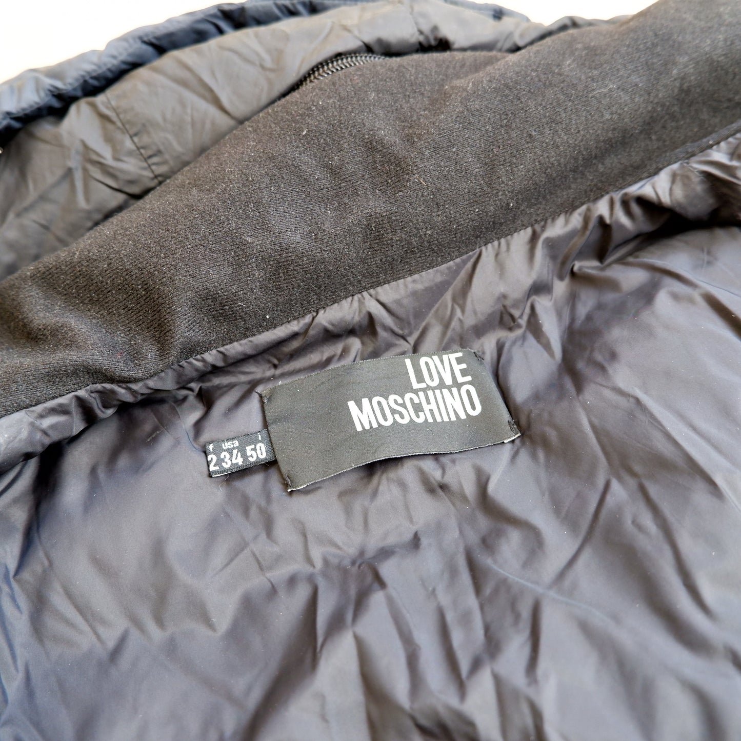 Love Moschino Puffer Jacke mit Brust Logo